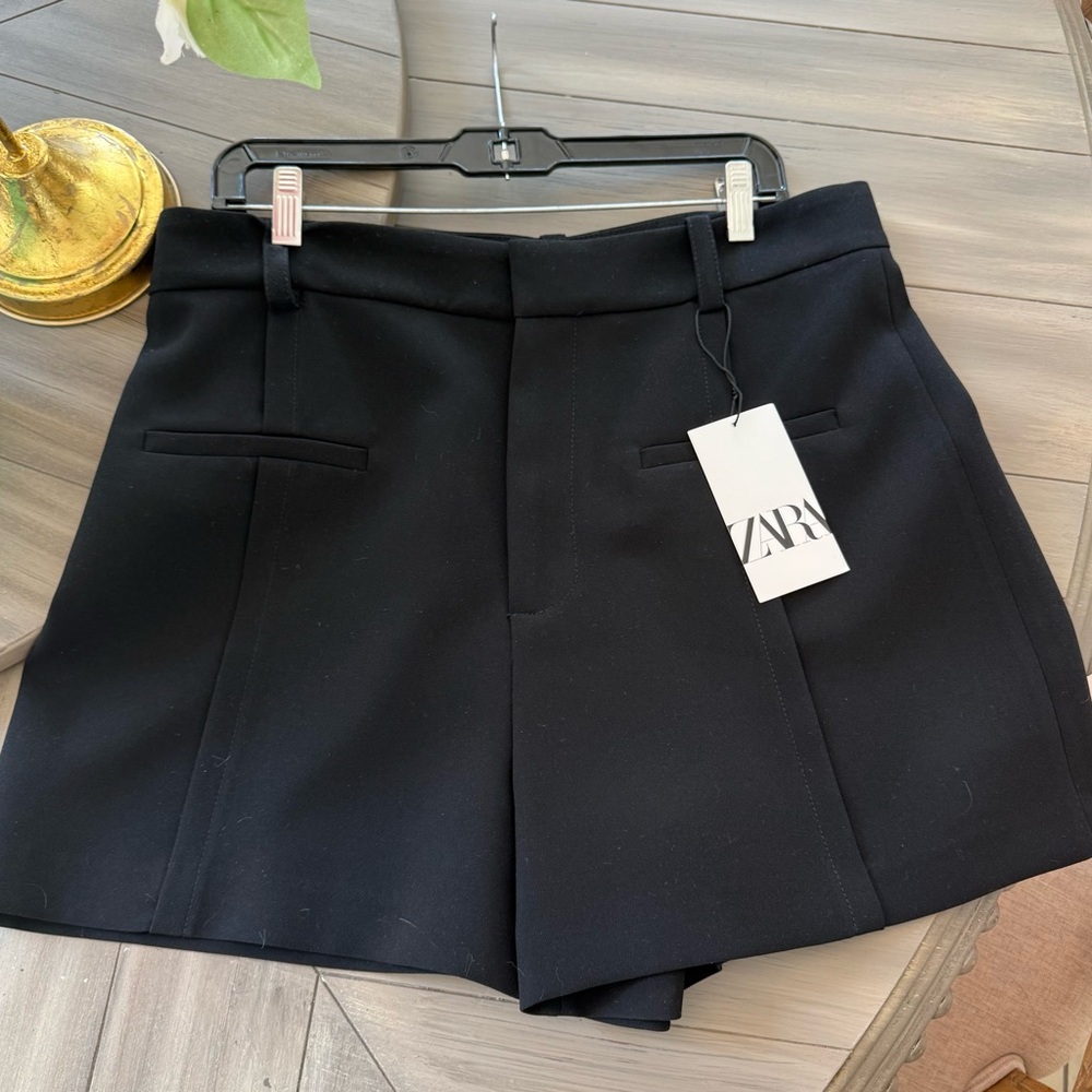 Zara Women's Black Shorts
